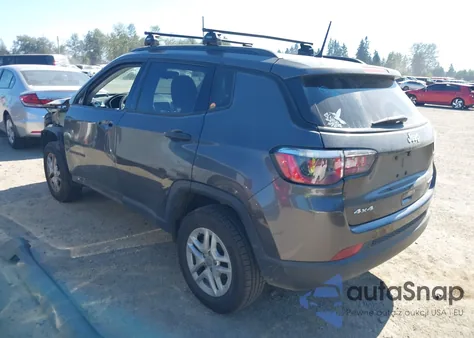 2018 Jeep Compass Sport 4X4 z USA, uszkodzony, nr VIN 3C4NJDAB3JT176569